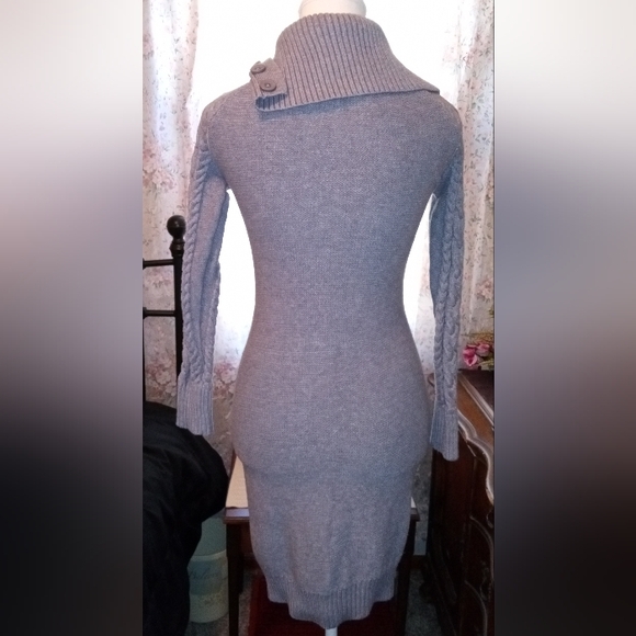 NWOT Grey Cable Knit Sweater Dress Size S - Picture 3 of 12